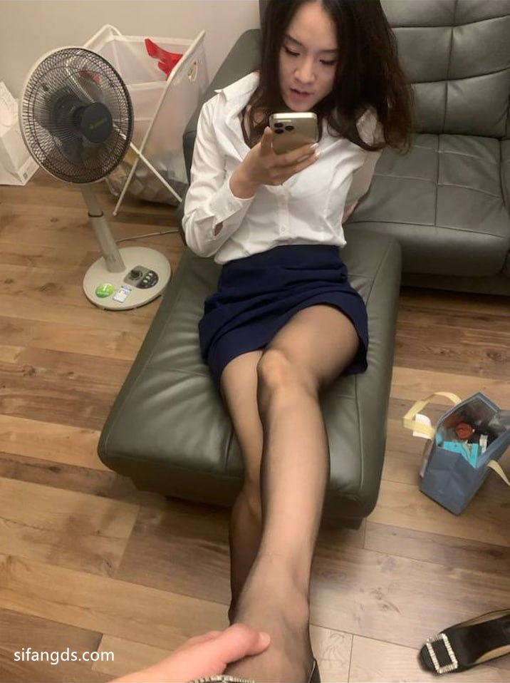 1 (2)